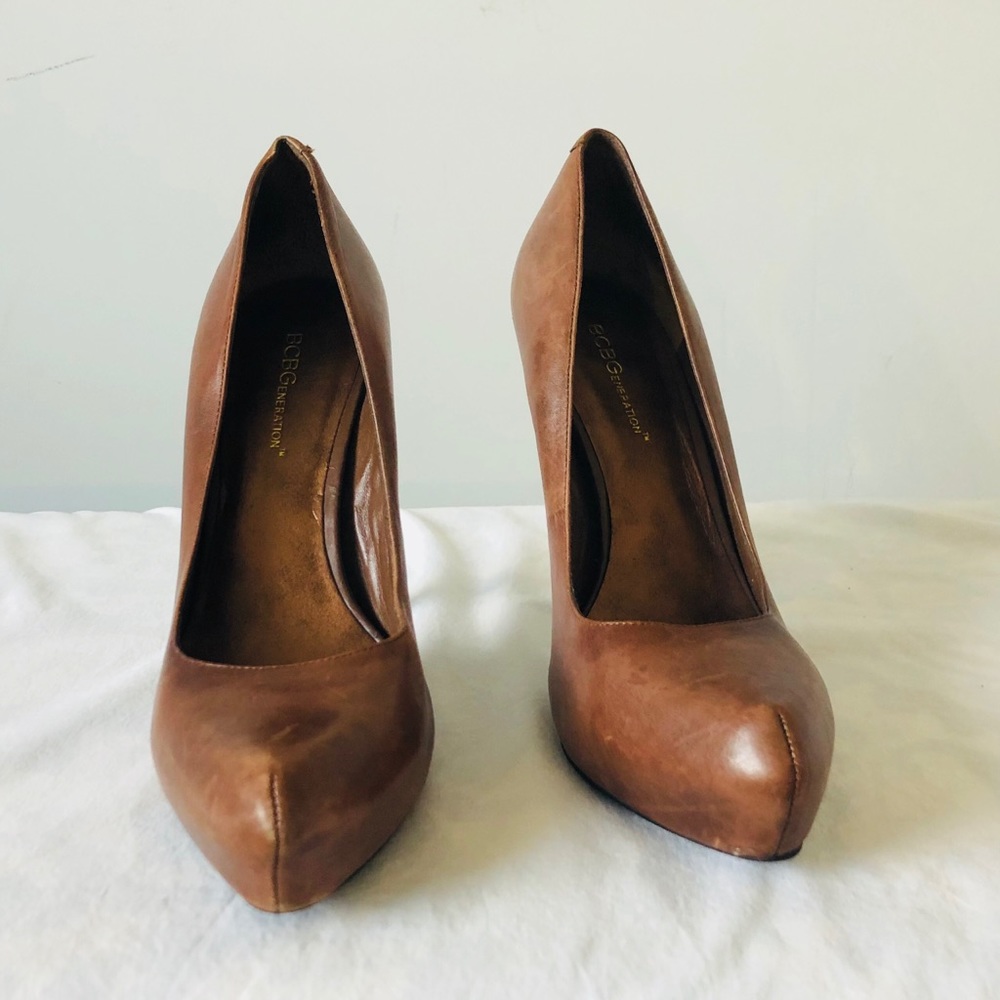 BCBG Brown Leather Pumps! Truly a must have!